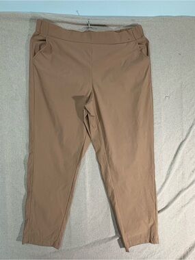 Modern Ambition Everyday Tapered Pull-On Ankle Pants in Tan. Ladies XXL